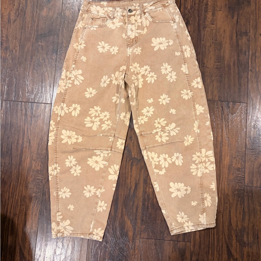 Beige Floral Print High-Waist Jeans